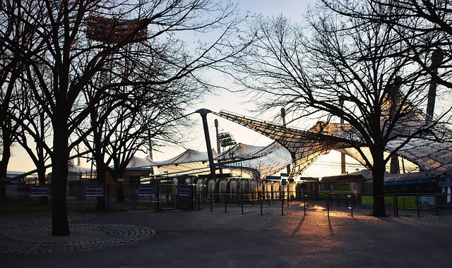 力拼搏时 力拼搏时